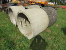 4 x Concrete rings 1.