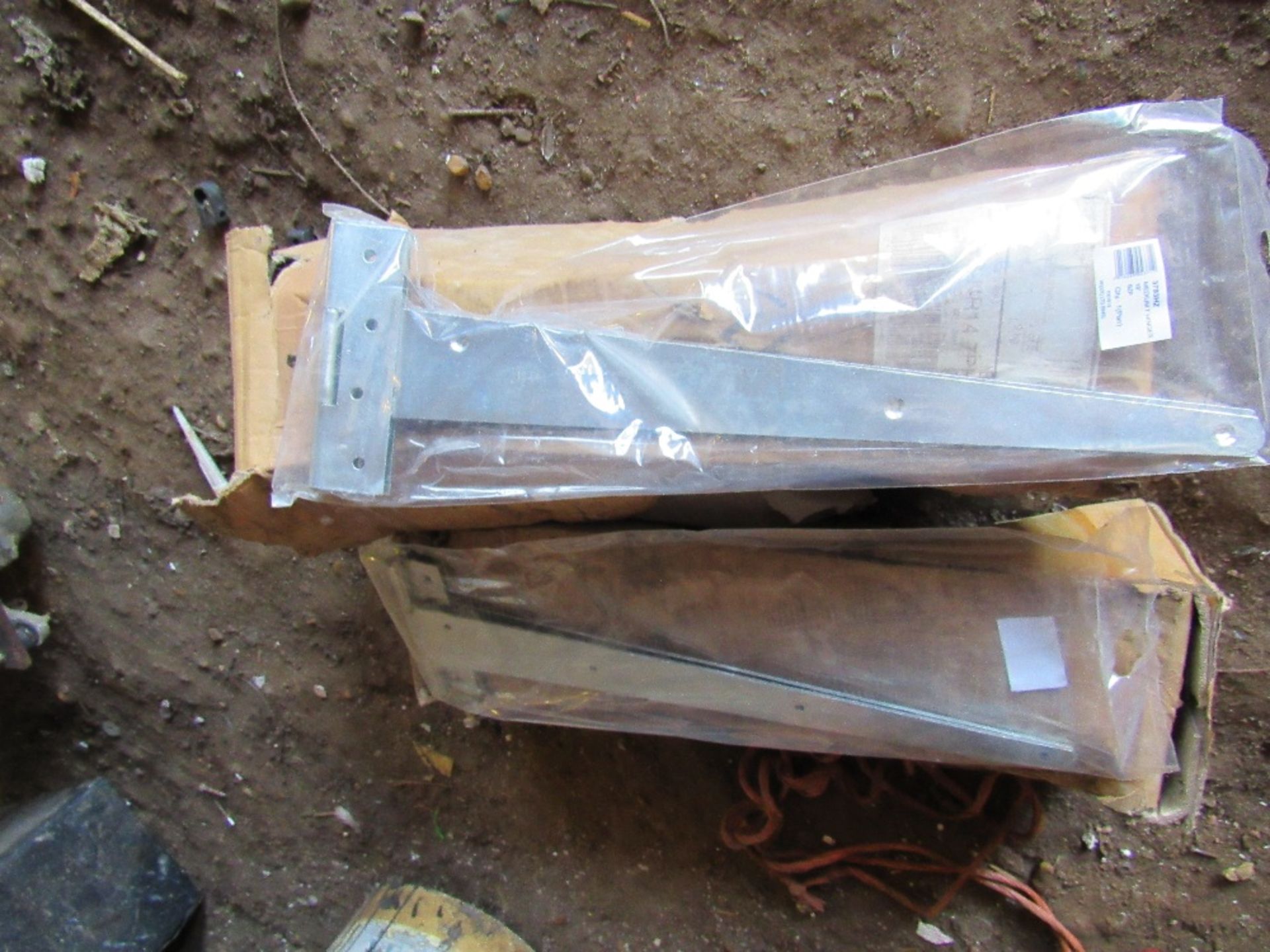 2 x Boxes 10" pp 18" medium T hinges