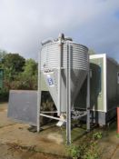 1 1/2T Rexell feed bin (capacity guide only)
