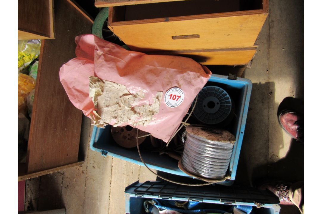 Box of 7 part rolls of wire
