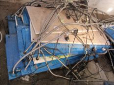 Pallet of 26 heat pads