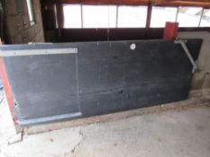 9 x Gates of which 8 are slatted