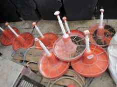 8 x Plastic drinkers