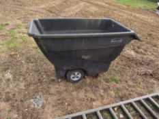 Rubbermaid plastic feed bin on 4 wheels