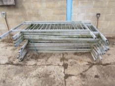 15 x Galvanised hurdles 2.00m x 1.