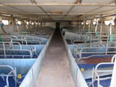 24 x Farrowing crates with drinker and f