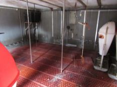 1 Building comprising 4 x Flat deck each with 3 feeders and feed system, each 6.10m x 4.