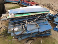 Pallet of 28 heat pads