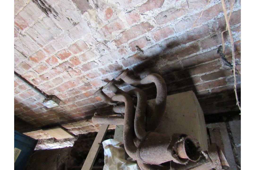 Assorted engine spares and exhaust for Ford Capre & 2 HCL and parts - Image 2 of 2