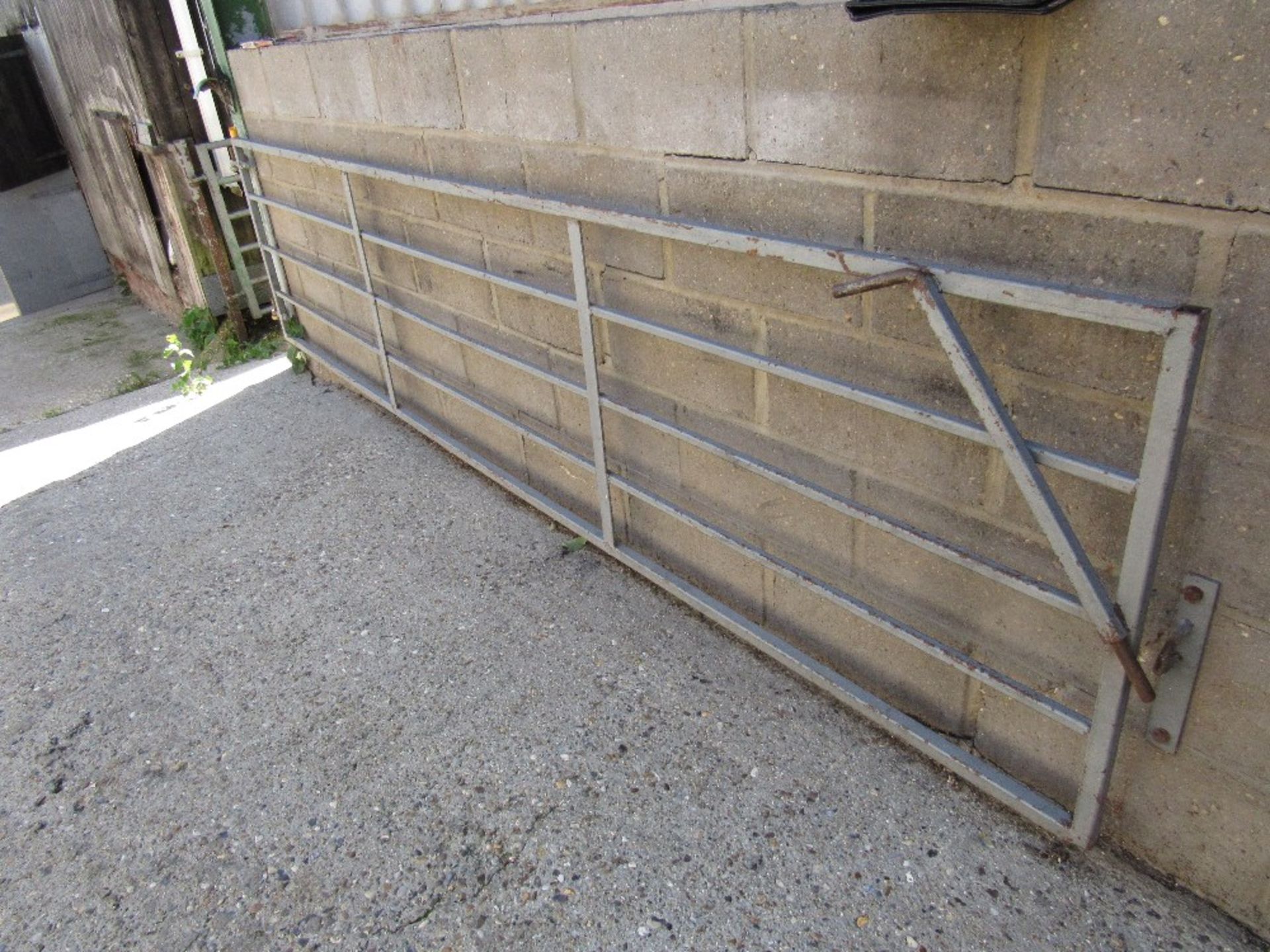 11' 4" yard gate and one 11' yard gate - Image 2 of 2