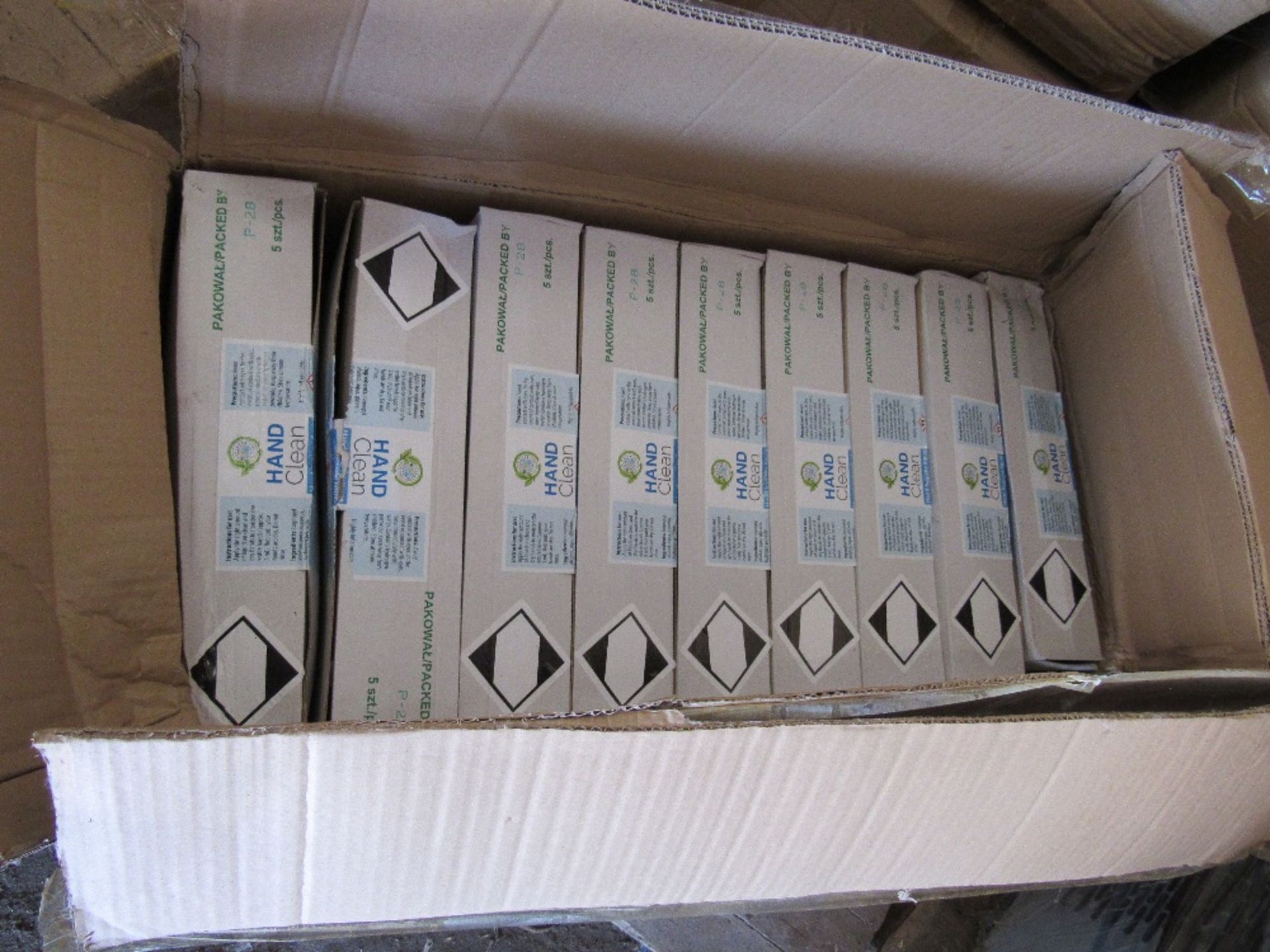 4 x Boxes 9 x 5 500ml hand clean, F6/alc