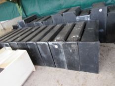 11 x 4ft Black plastic feeders