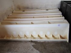 4 x White 10 space plastic feeders