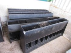 4 x Assorted feeders