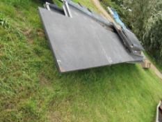 Quantity of wall units and 3 gates