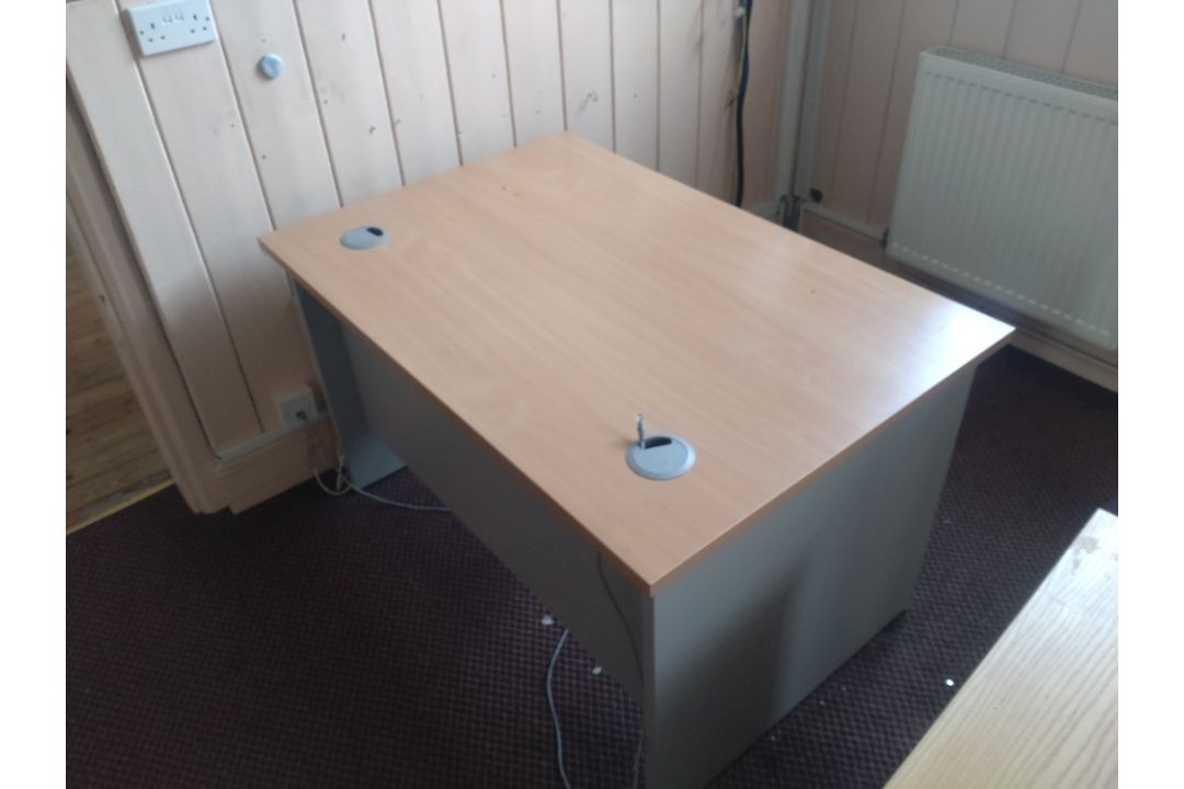 Desk 80cm x 120cm