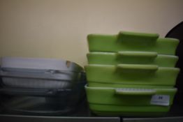 *Ceramic and Pyrex Roasting Dishes