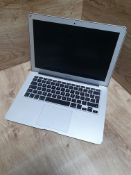 * MacBook Air 'core i7' 17 GHz 13