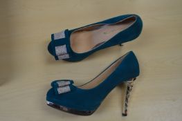 *Red Dragonfly Turquoise High Heels Size: 4