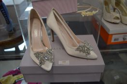 Rainbow Nelly Ivory Satin Shoes Size: 5