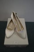 Rainbow Club Hollie Ivory Satin Shoes Size: 4