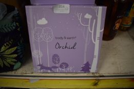 Three Body & Earth Orchid Spa Sets