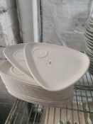 * approx 18 x triangle snack/cake plates