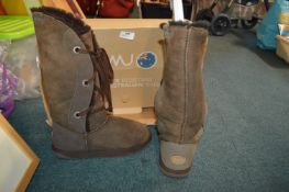 Australian Emu Boots Size: 6 (as new)