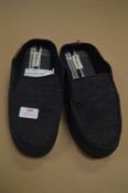 *Dearfoam Men's Slippers Size: M 8-9