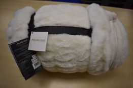 *Mon Chateau Luxury Fleece Throw