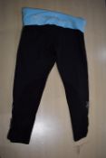 *Four Silhouette Leggings Size: L