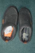 *Dearfoams Men's Slipper Size: 6-7
