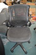 *Black Mesh Swivel Chair