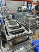 * 14 x gastronomes + lids