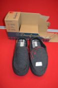 *Dearfoams Men’s Slippers Size: M 8-9