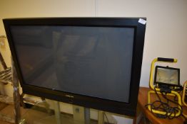 *Samsung TV on Stand