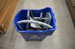 *Kentucky Mop Bucket