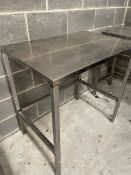 Preparation Table 95cm H 60cm D 90cm W