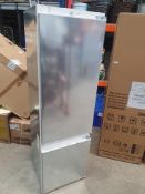 * Bosch 70/30 fridge freezer