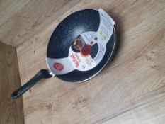 * Tefal 28cm non-stick wok