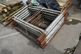 *Ten Scaffold Frame Ends