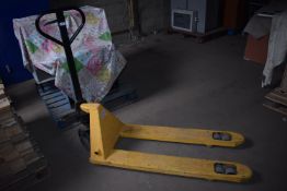 *2500kg Pallet Truck 550x1100 (collection by appointment)