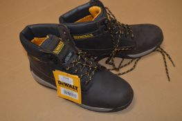*Dewalt Mason Work Boots Size: 9 (no box)