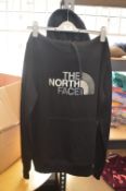 *North Face Gent’s Black Hoodie Size: M