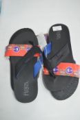*Two Pairs of Flojos Gent's Flipflops Size: 8