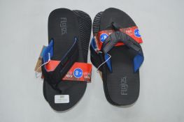 *Two Pairs of Flojos Gent's Flipflops Size: 8