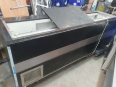 *Igloo Gastroline 2.5 refridgerated service counter with refridgerated space under and spare marble