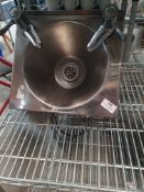 * S/S handwash sink
