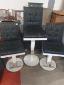 * 3 x gas lift stools