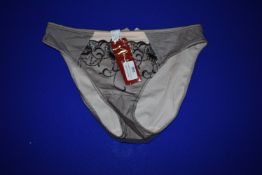 *Lise Charmel Voile De Rose Full Panty Size: XS RRP £